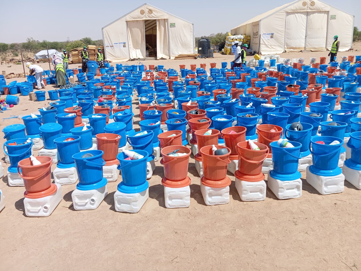 Distribution Des Kits D’hygiène Dans Le Camp Des Réfugiés De Dougui, À L’est Du Tchad